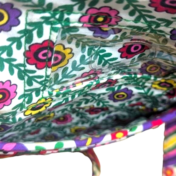 Vera Bradley "Viva La Vera" Pattern Crossbody Bag Purse, Multiple Inside Pockets - Picture 3 of 4
